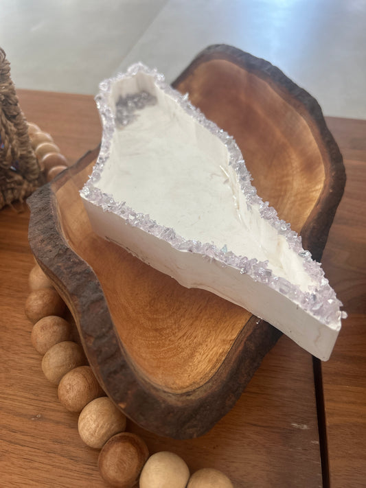 Tray inspired by the Map of Israel with purple glass