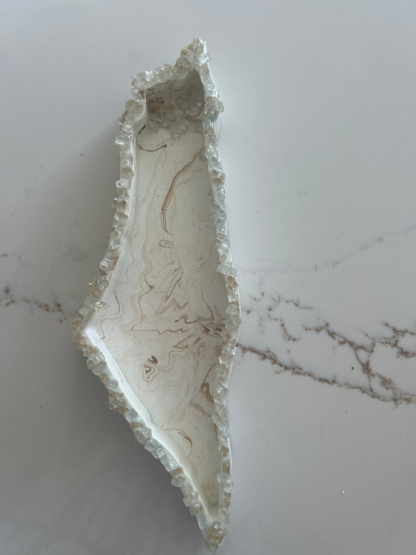 Tray inspired by the Map of Israel with clear glass