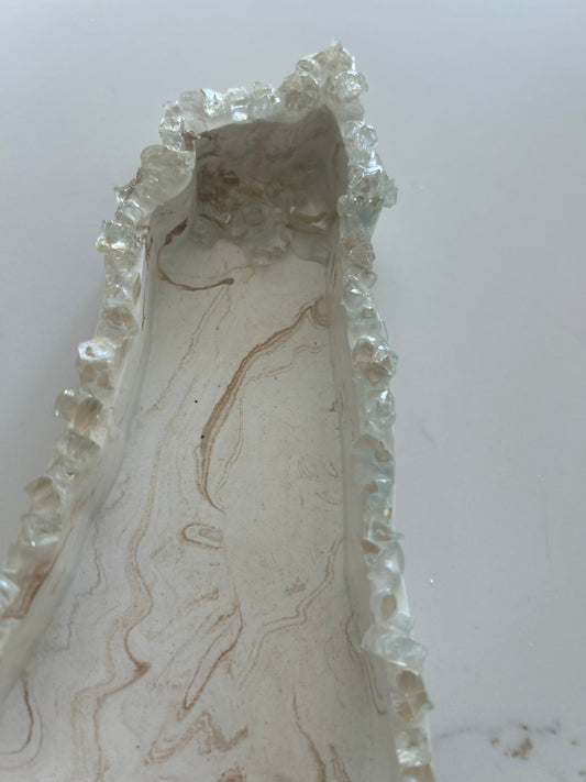 Tray inspired by the Map of Israel with clear glass