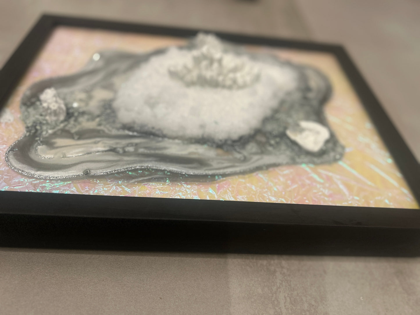 Geode Inspiration silver & white Resin wall art